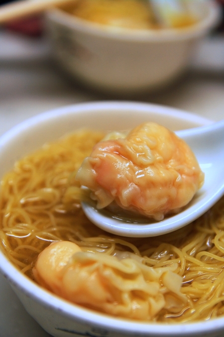 おいしい香港♪　～「麥文記麺家」　上湯雲呑麺!!を訪ねて～_d0145934_1061851.jpg