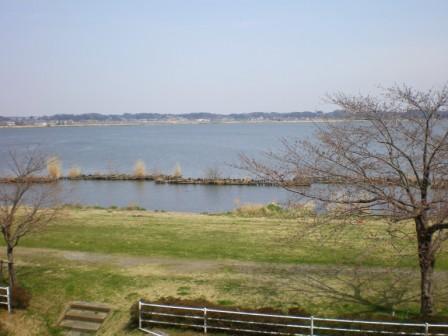土浦の老人ホーム「ナヴァーレ」へ行く。_c0198869_23202564.jpg