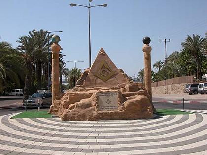 ユダヤ第三神殿の建設 田中宇 抜粋_c0139575_2073199.jpg