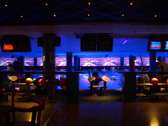 スタイリッシュなボーリングタイム_a0159707_083713.jpg