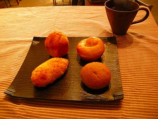 藤野雅也さんのパン皿とお箸_b0132444_1928390.jpg