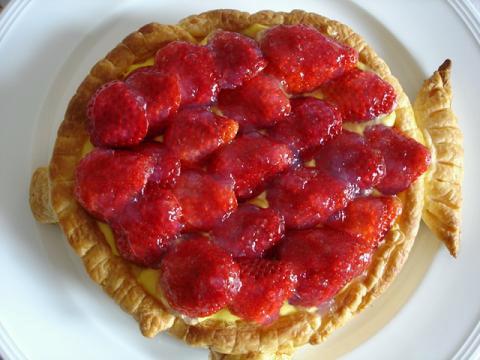 イチゴのクリームパイ (Millefoglie con crema e fragole)_d0006400_4161279.jpg