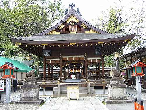 御所周り散策：護王神社，御所（お花見），新島襄宅_f0163873_2243286.jpg