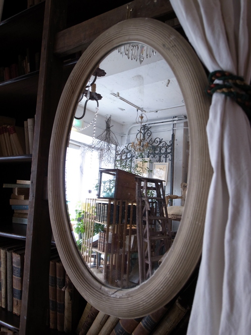 Oval Mirror_c0143989_1212120.jpg