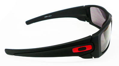OAKLEY DUCATIシリーズ最新作入荷!_c0003493_9524620.jpg