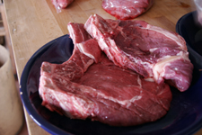 お肉を食べるということ_f0106597_2384032.jpg