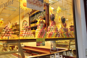 ラデュレのイースターチョコ。。。粉々。。。_e0154202_19584883.jpg