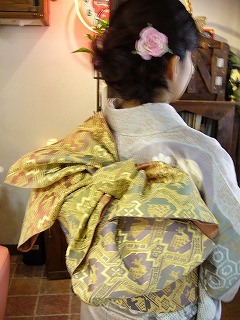 華やかな文庫結び_a0123703_1439056.jpg