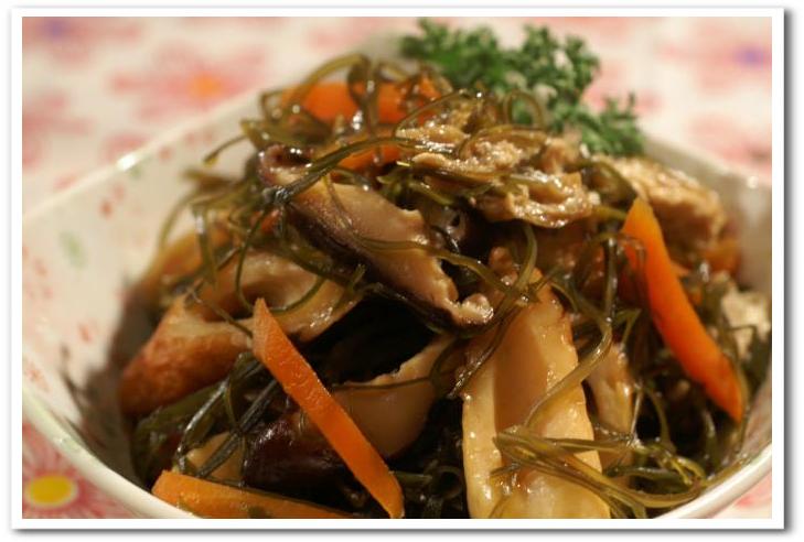 《変化球！！居酒屋メニューde晩ご飯》揚げ茄子のパスタ巣篭り／ミニ鮪ズケ丼他です＾＾_b0033423_9152462.jpg