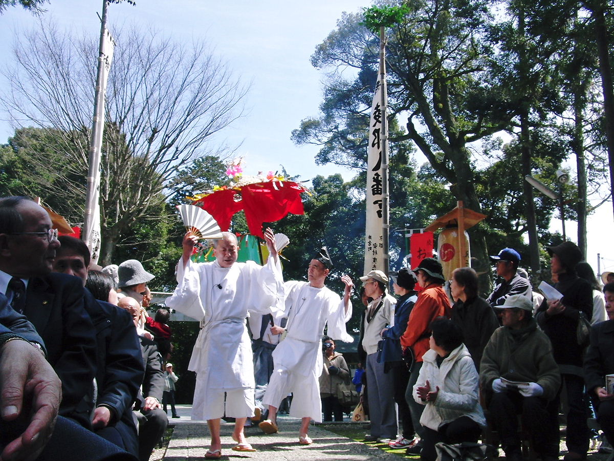 お田植え式奉納_f0111128_2333057.jpg