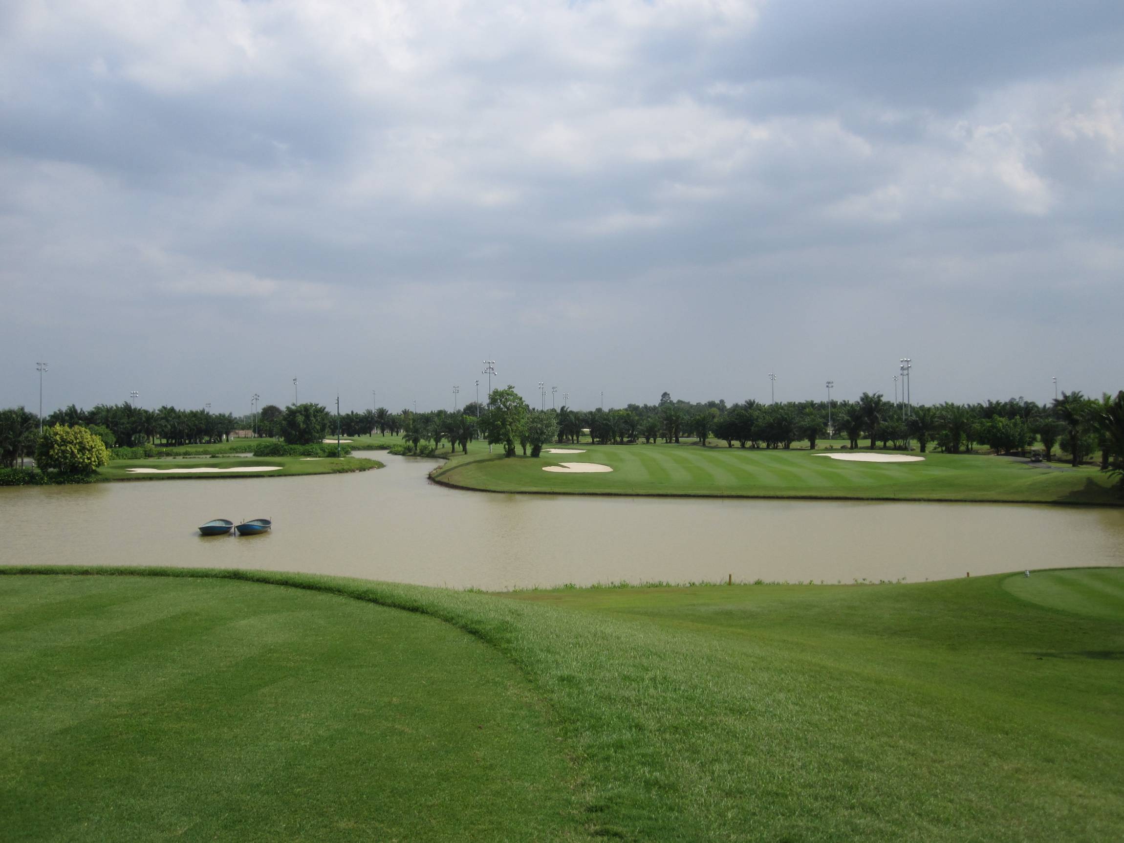 LONG　THANH　GOLF　CLUB_a0124132_13454089.jpg