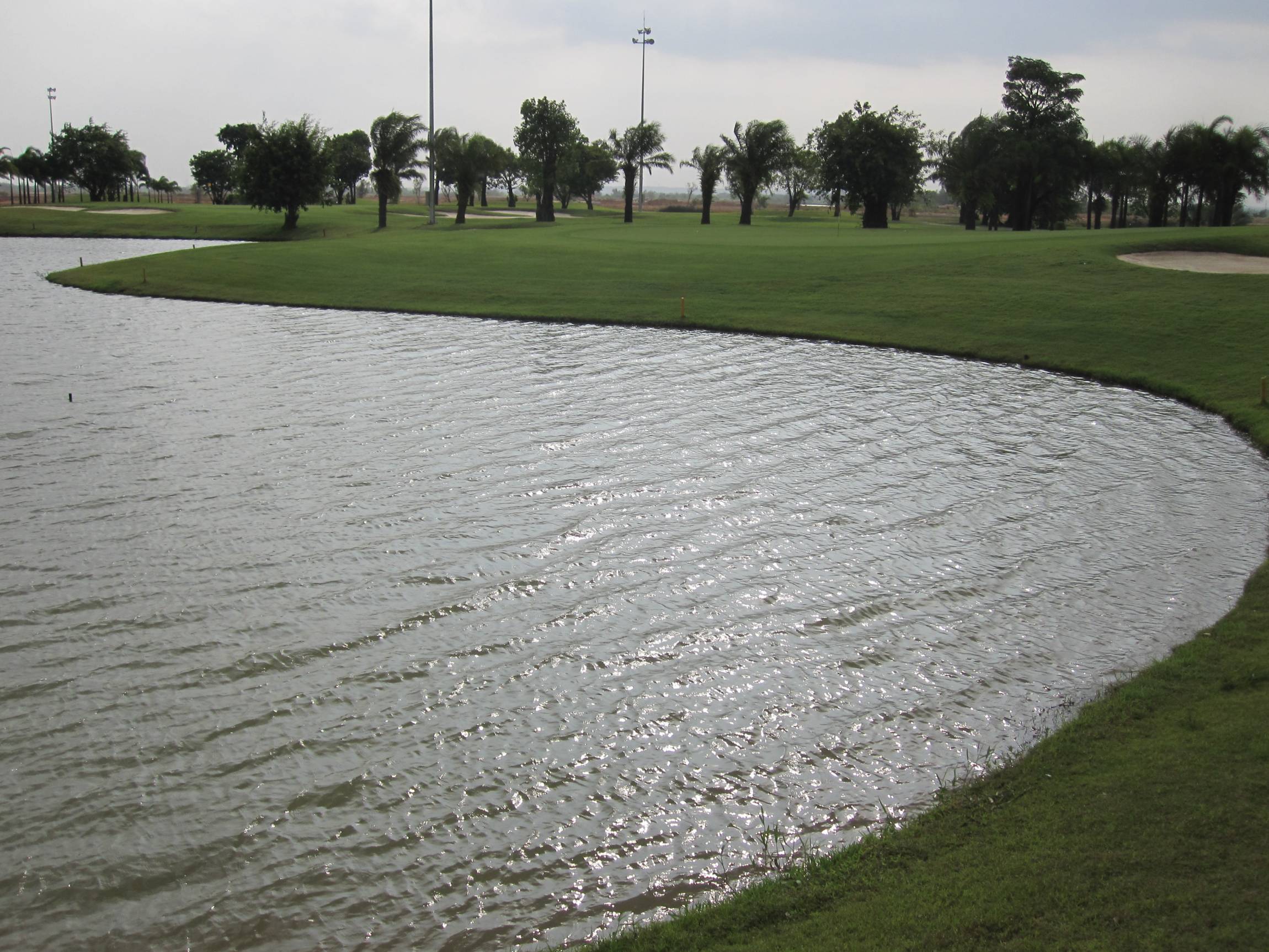 LONG　THANH　GOLF　CLUB_a0124132_14235058.jpg