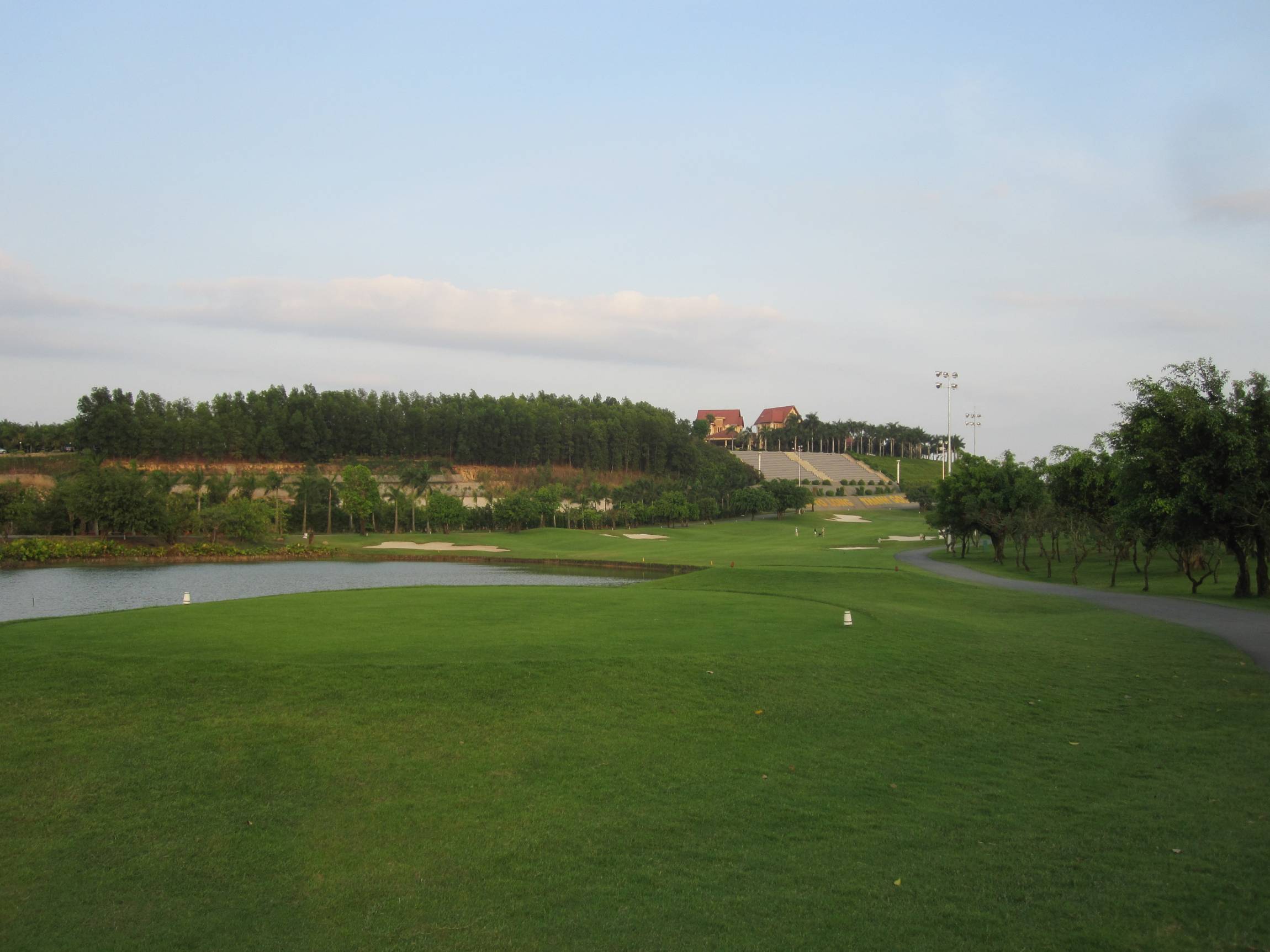 LONG　THANH　GOLF　CLUB_a0124132_172724.jpg