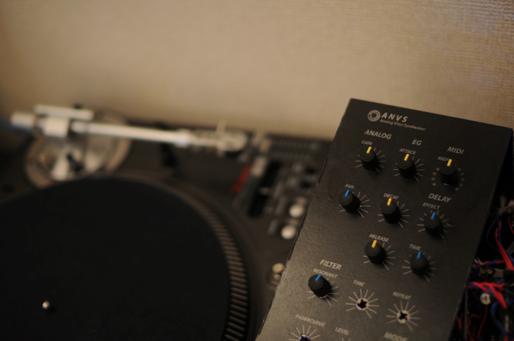 Anvs(アンブス) - Analog Vinyl Synthesizer_f0097833_15593353.jpg