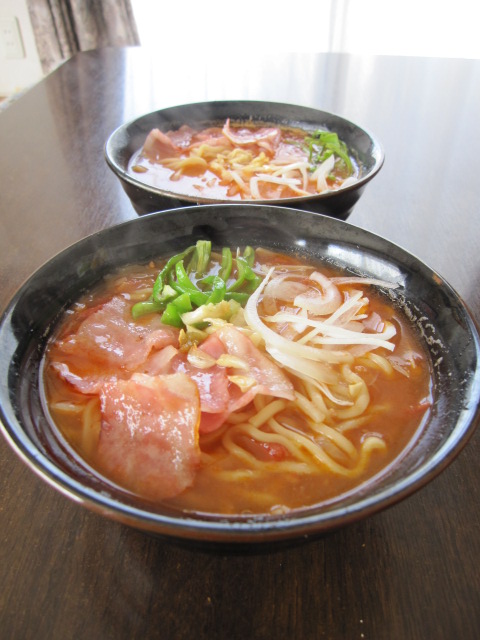 トマトラーメン_e0170734_15334272.jpg