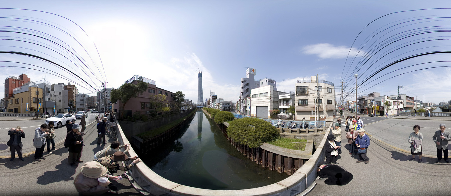 The Upside-down Tokyo Sky Tree 十間橋から見る「さかさ東京スカイツリー」_d0108602_1019354.jpg