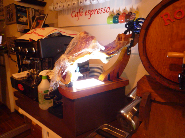 ハモンセラーノ・ヒカルーノ_c0173405_1641485.jpg