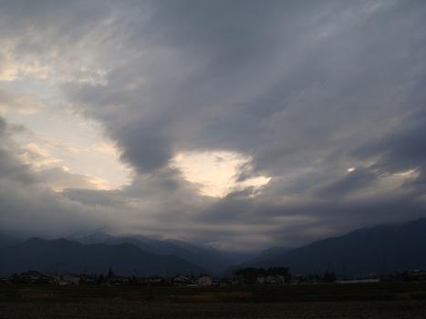 今日の夕暮れ_a0014840_20302048.jpg