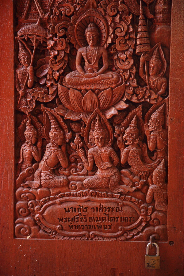 北タイの寺 Wat Luang　その２　（2010年4月9日）_a0094850_1422226.jpg