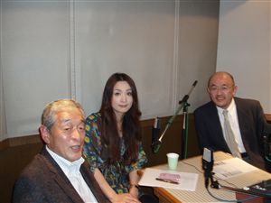今月のゲストはフリージャーナリストの岩上安身さん_d0082655_19205737.jpg