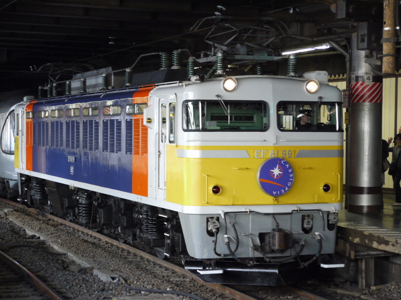 EF81カシオペア EF64 1030＋EF81 81が『カシオペア紀行 秋田行き』をけん引