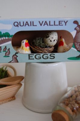 パッケージの楽しみ#6 (quail egg pack)_c0143981_5594128.jpg