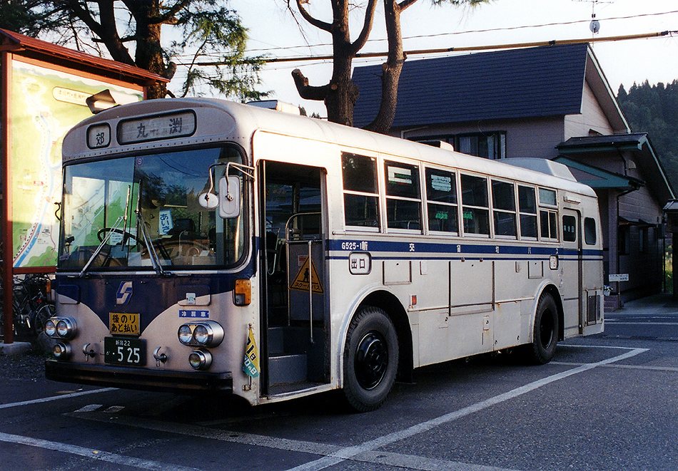 新潟交通・新交貸切バスK-CJM470 : いすゞ ATB MODELS