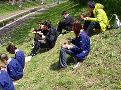傾斜地用ミニベンチ_e0189870_1643217.jpg
