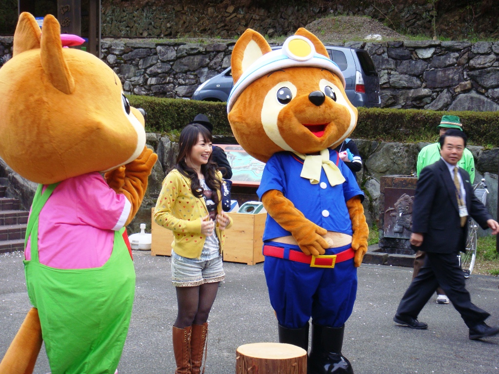 新居浜市観光大使 水樹 奈々さん 太鼓と禅と倫理