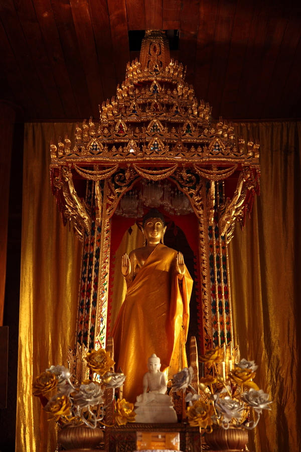 北タイの寺 Wat Luang　その5　（2010年4月12日）_a0094850_191234100.jpg