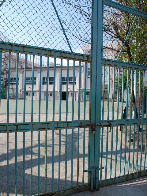 東京都台東区立東浅草小学校、旧待乳山小学校(昭和モダン建築探訪)_f0142606_2042930.jpg