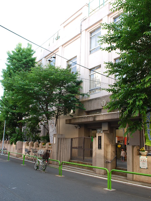 東京都台東区立東浅草小学校、旧待乳山小学校(昭和モダン建築探訪)_f0142606_2111852.jpg