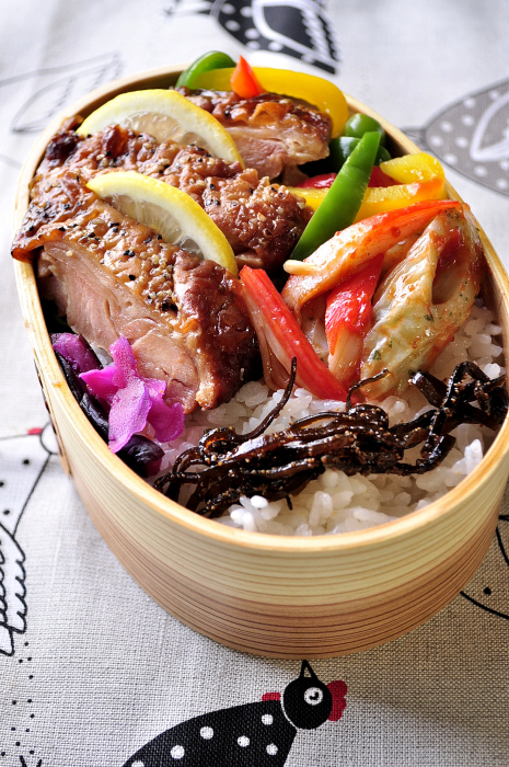 鶏のレモン風味のお弁当_b0171098_6395321.jpg