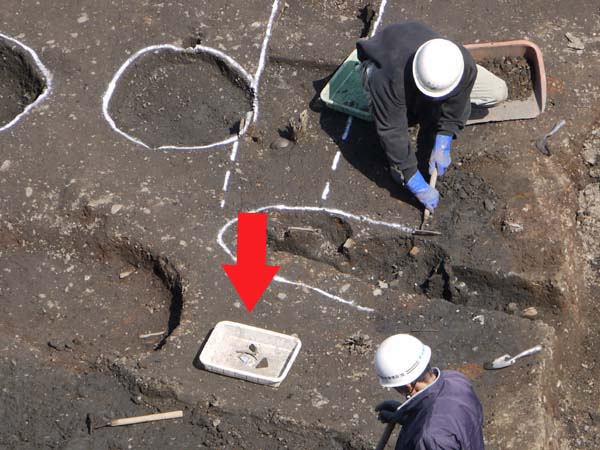 遺跡発掘?_b0074818_222531.jpg