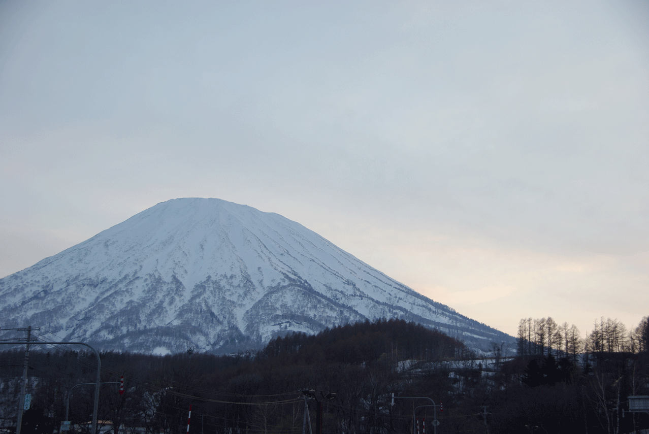 羊蹄山 蝦夷富士 の雪解け水 しゃしん三昧 趣味カメラ レクサス 着物の日々 羊蹄山 蝦夷富士 の雪解け水 しゃしん三昧 趣味カメラ レクサス 着物の日々