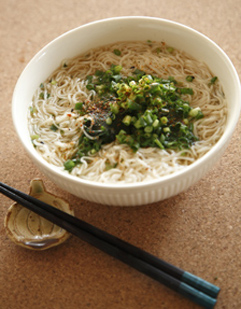 さっぱり味の「養生にゅうめん」は美味_c0061049_14504786.jpg