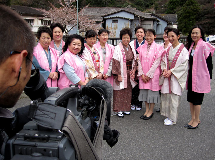 女将の会4月会議_b0145257_19143724.jpg