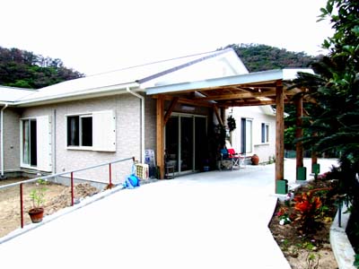 渡連にオープンした「デイサービス ほこらしゃ」_e0028387_23322253.jpg