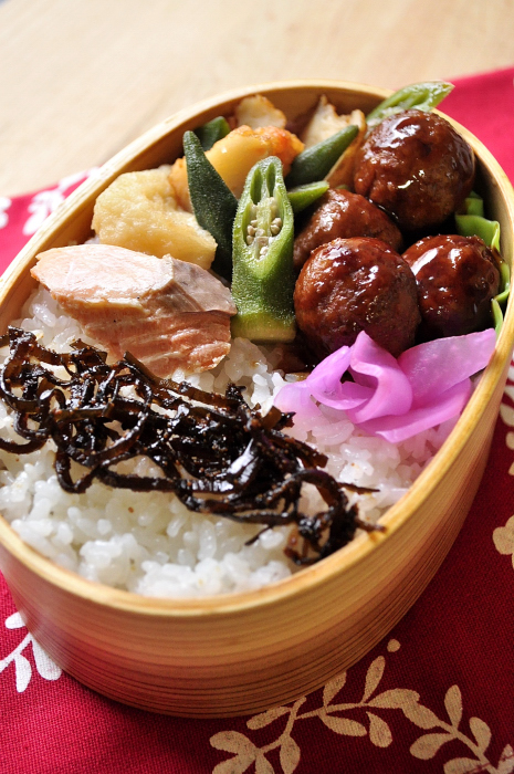 14~15日のお弁当 息子も手伝ったウインナー。。。_b0171098_8183090.jpg