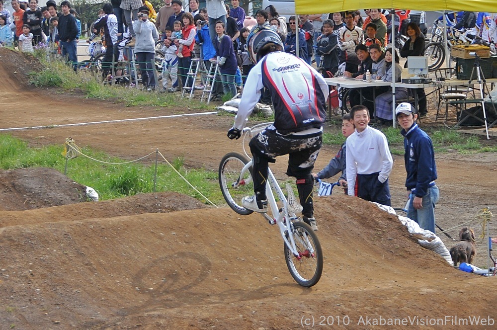 2010JOSF緑山４月定期戦VOL2：BMXエキスパートクラス決勝（動画有り）_b0065730_2138428.jpg
