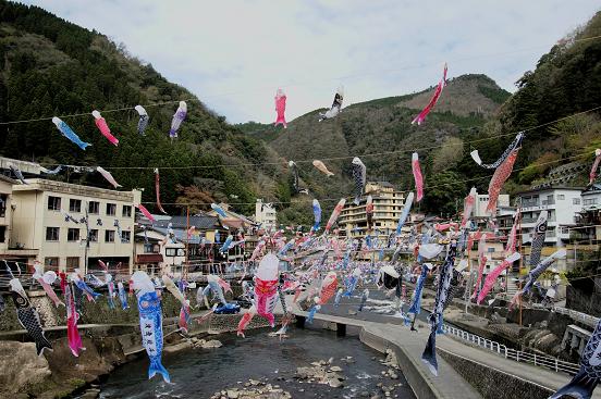 阿蘇、杖立温泉の鯉のぼり♪_e0095842_21122633.jpg