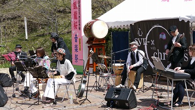 臥龍桜　音楽祭２０１０　開催！_c0220047_8282445.jpg