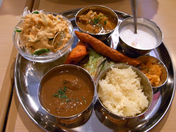 ランチはナン、ライスおかわり無料。食べやすいインド料理。 牛田（関屋）　フルバリ_b0098884_8543443.jpg