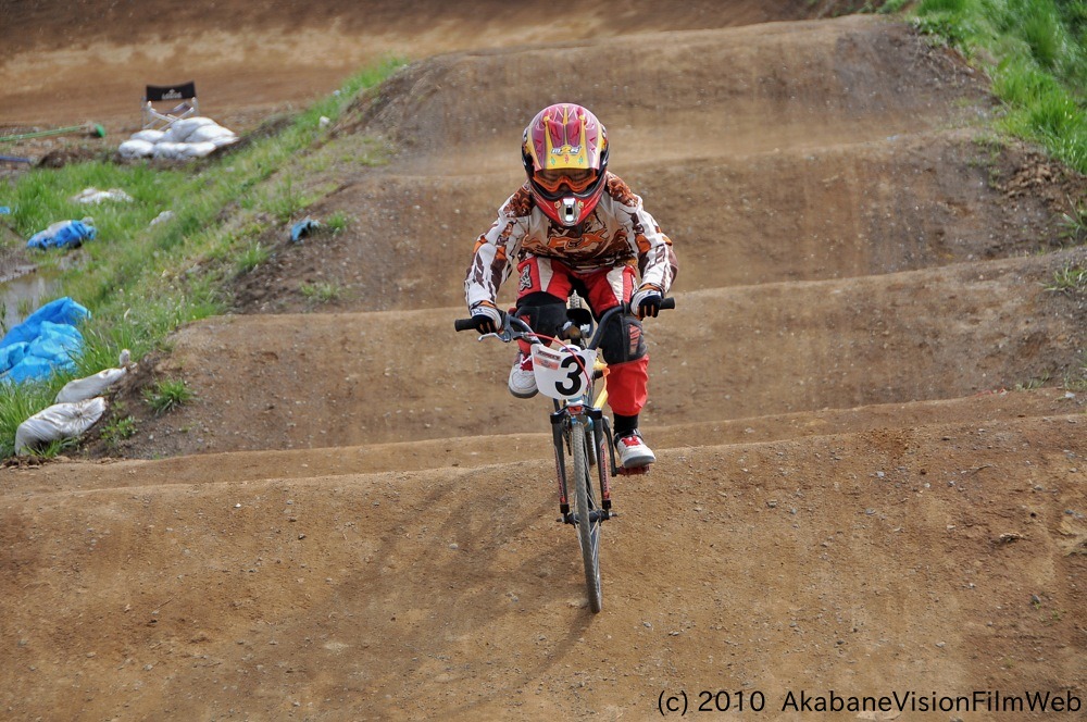 2010JOSF緑山４月定期戦VOL4：ビギナー、パウダークラス決勝_b0065730_1271135.jpg