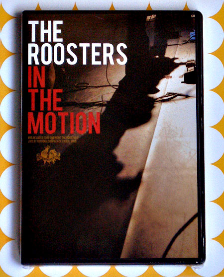 THE ROOSTERS IN THE MOTION_e0053731_2039406.jpg