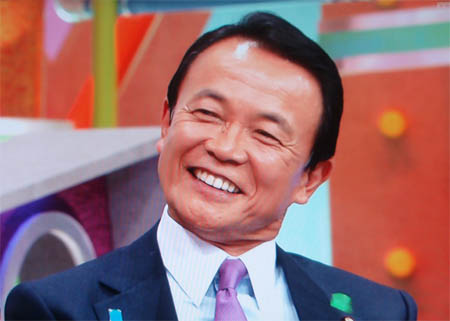 麻生太郎前総理スタジオ登場_e0165379_22302674.jpg