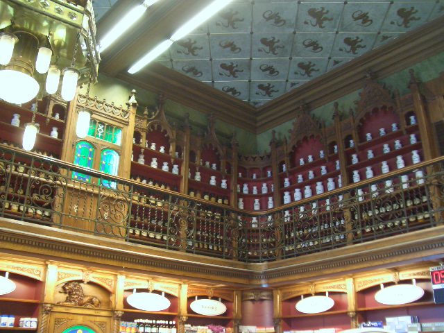 薬局屋さんへお薬を買いに_a0159707_165897.jpg