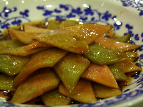 「上海2010 魚翅撈飯(ユーチーラオファン)のふかひれスープごはん」_a0000029_0475267.jpg