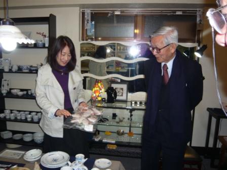 加戸知事が愛媛のアンテナショップ いよかん を訪問 愛媛県職員ブログ