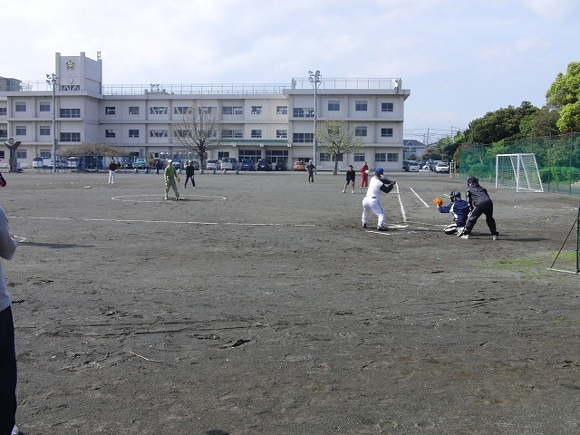 ホームランと尻打撲_f0141310_23462977.jpg